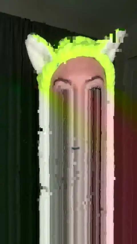 Image 10 of gingerfox777 Stream on Chaturbate on 27 days ago