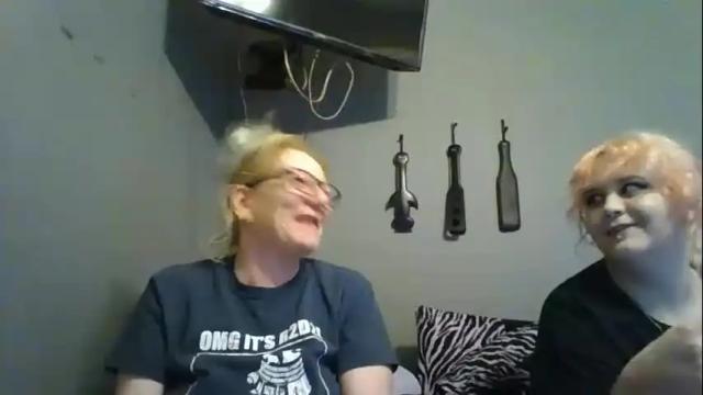 Image 2 of gingerkitten420 Stream on Chaturbate on 12 months ago