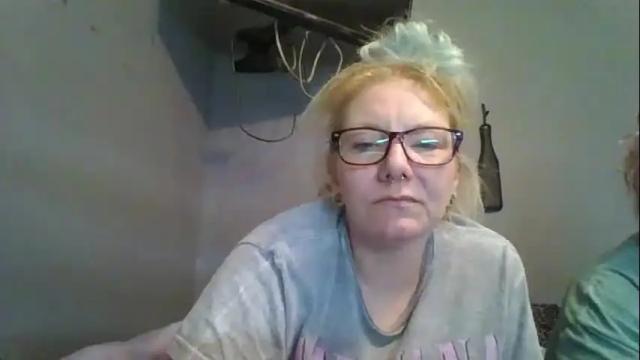 Image 4 of gingerkitten420 Stream on Chaturbate on 12 months ago
