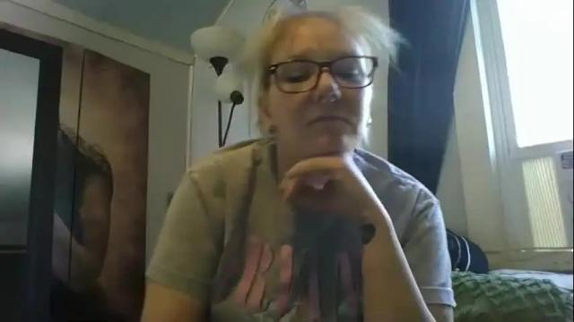 Image 6 of gingerkitten420 Stream on Chaturbate on 12 months ago