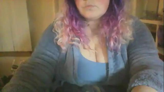 Image 2 of gingerlybits Stream on Chaturbate on 22 months ago