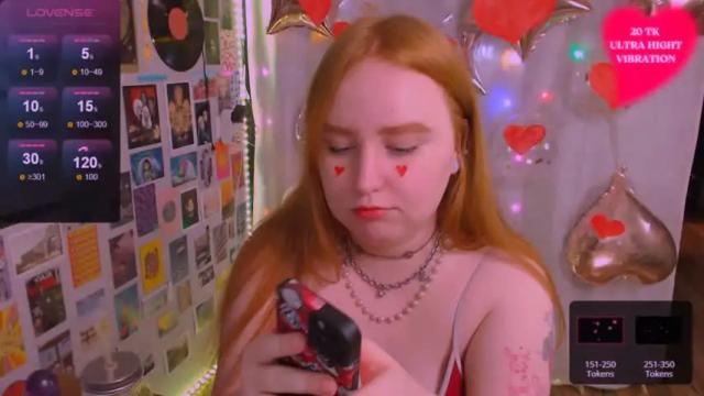 Image 3 of gingerspussy Stream on Chaturbate on 15 months ago
