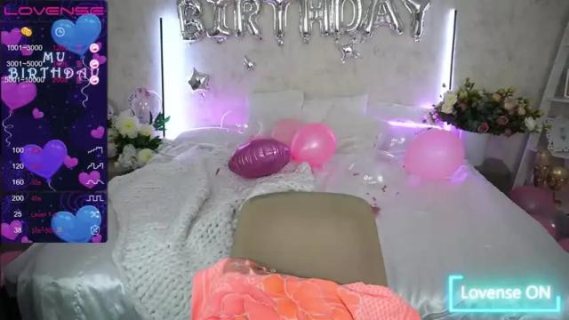 Image 2 of gingeryana Stream on Chaturbate on 19 months ago