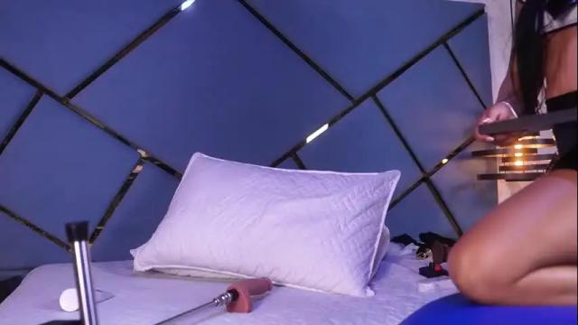 Image 11 of giorgia_13 Stream on Chaturbate on 8 days ago