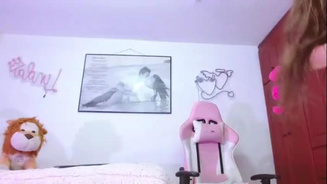 Image 8 of giorgina_montiere Stream on Chaturbate on 8 days ago