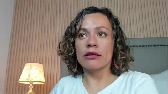 Image 7 of gipsela_gomez Stream on Chaturbate on 1 month ago
