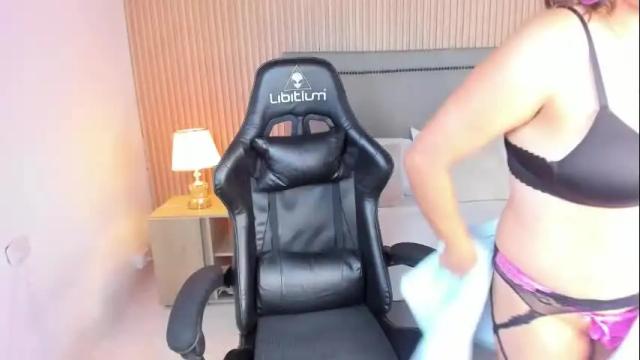 Image 8 of gipsela_gomez Stream on Chaturbate on 1 month ago