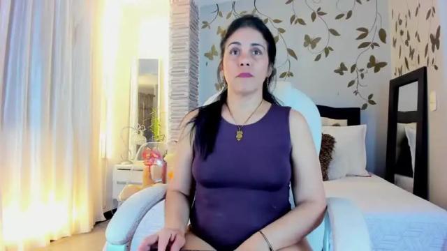Thumbnail 1, girasol_walton's Stream at Chaturbate, 12 months ago