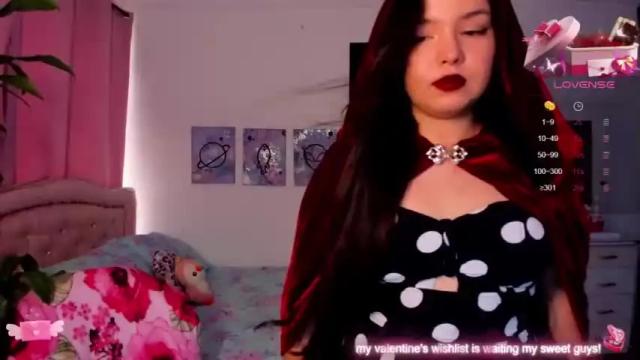 Image 10 of girl_alana Stream on Chaturbate on 16 months ago