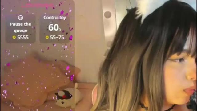Image 6 of girl_alana Stream on Chaturbate on 2 months ago