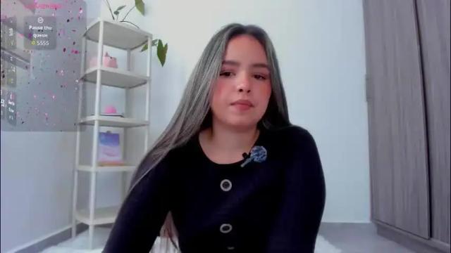 Image 4 of girl_alana Stream on Chaturbate on 1 month ago