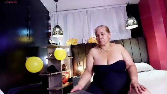 Image 8 of girl_amada Stream on Chaturbate on 2 months ago