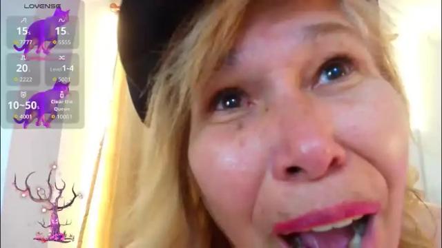 Image 3 of girl_amada Stream on Chaturbate on 5 days ago