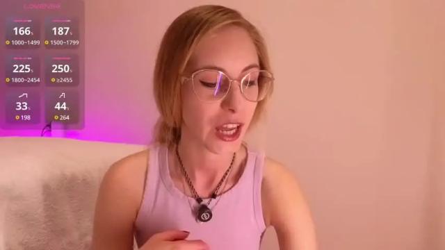 Image 3 of girl_i_am Stream on Chaturbate on 1 month ago