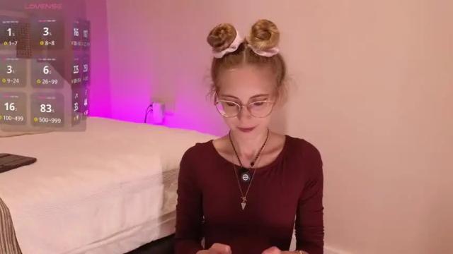 Image 2 of girl_i_am Stream on Chaturbate on 1 month ago