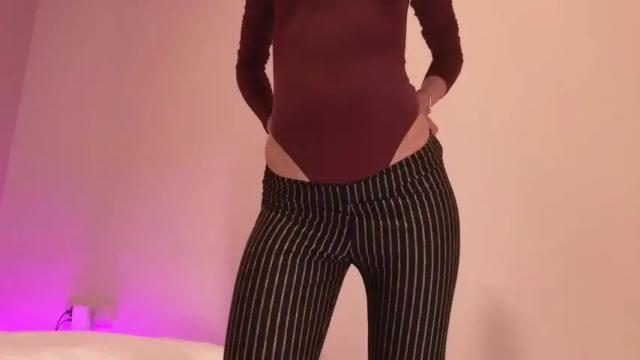 Image 4 of girl_i_am Stream on Chaturbate on 1 month ago