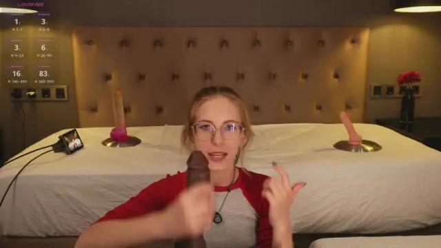 Image 4 of girl_i_am Stream on Chaturbate on 18 days ago