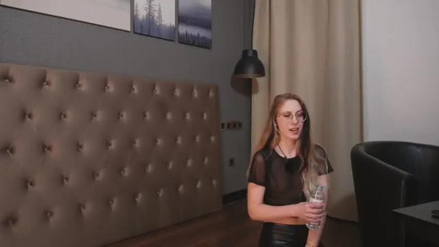Image 11 of girl_i_am Stream on Chaturbate on 12 days ago