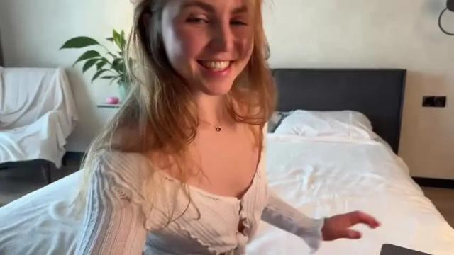 Image 4 of girl_next_door19 Stream on Chaturbate on 1 month ago