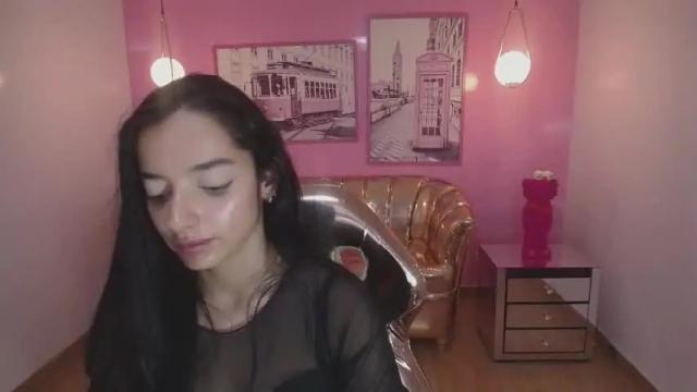 Image 11 of girl_reina_t Stream on Chaturbate on 13 months ago
