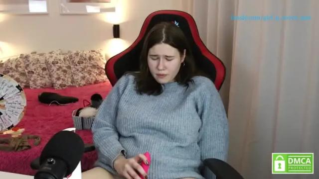 Image 6 of girl_u_never_met Stream on Chaturbate on 15 months ago