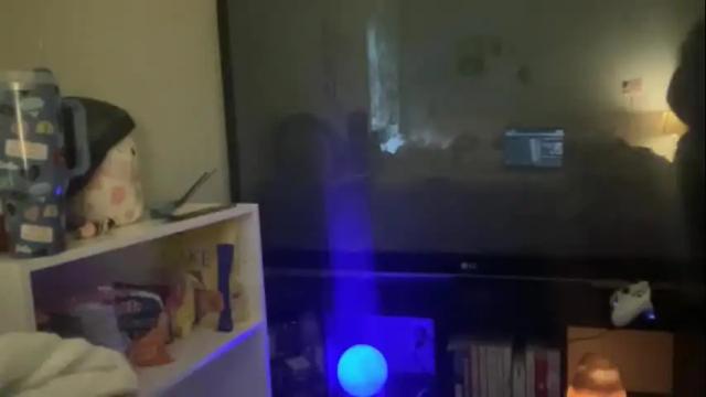 Image 7 of girldickenjoyer Stream on Chaturbate on 13 months ago