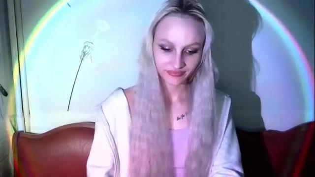 Image 8 of girlfriend_night Stream on Chaturbate on 3 months ago