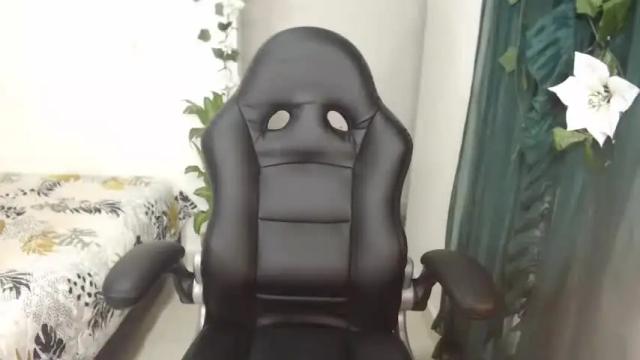 Image 12 of girlhot_tss Stream on Chaturbate on 16 months ago