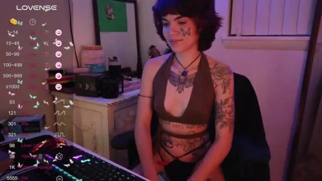 Image 7 of girlnamedblue Stream on Chaturbate on 15 months ago