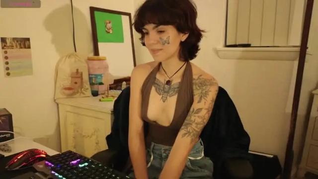 Image 12 of girlnamedblue Stream on Chaturbate on 15 months ago