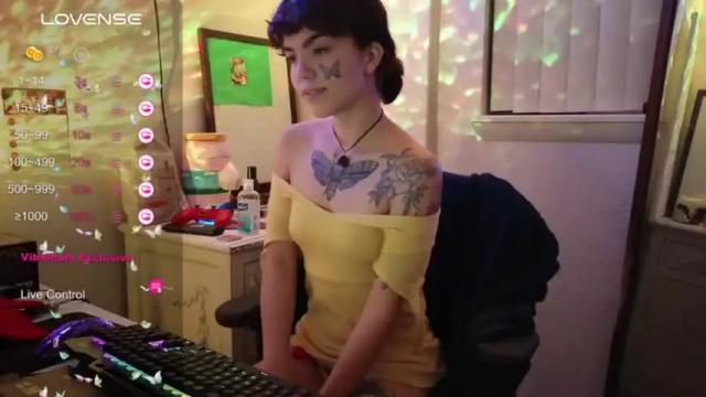 Image 7 of girlnamedblue Stream on Chaturbate on 15 months ago