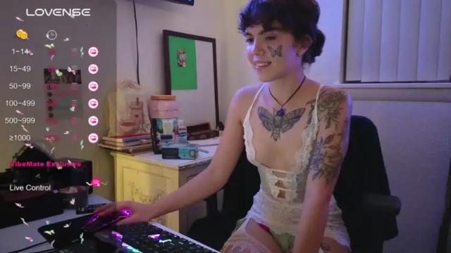 Image 4 of girlnamedblue Stream on Chaturbate on 15 months ago