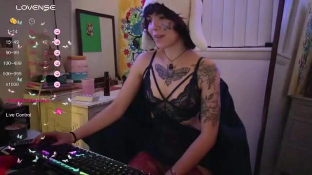 Image 2 of girlnamedblue Stream on Chaturbate on 15 months ago