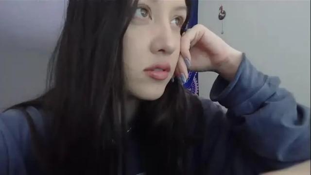 Image 2 of girlnextdoor702 Stream on Chaturbate on 14 months ago