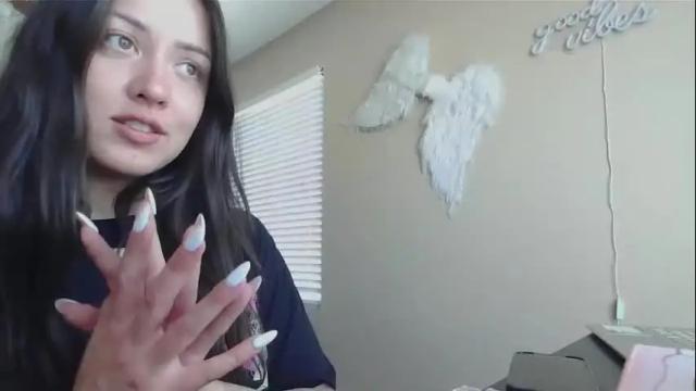 Image 2 of girlnextdoor702 Stream on Chaturbate on 3 months ago