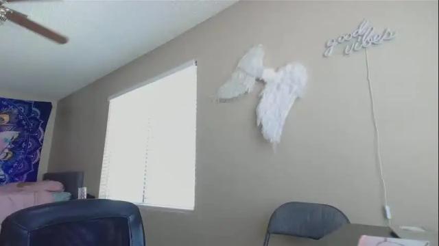 Image 4 of girlnextdoor702 Stream on Chaturbate on 1 month ago