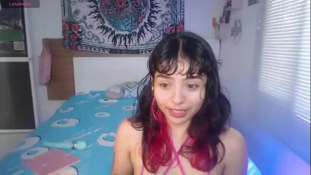 Image 3 of girlredkush Stream on Chaturbate on 6 days ago