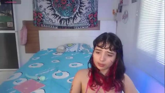 Image 8 of girlredkush Stream on Chaturbate on 6 days ago