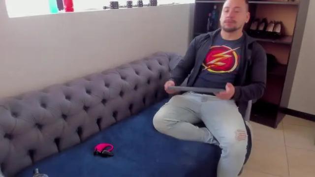 Image 4 of girls_and_cornelio Stream on Chaturbate on 14 months ago