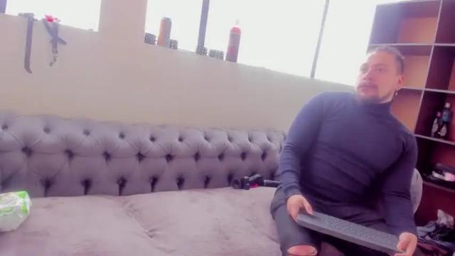Image 11 of girls_and_cornelio Stream on Chaturbate on 13 months ago