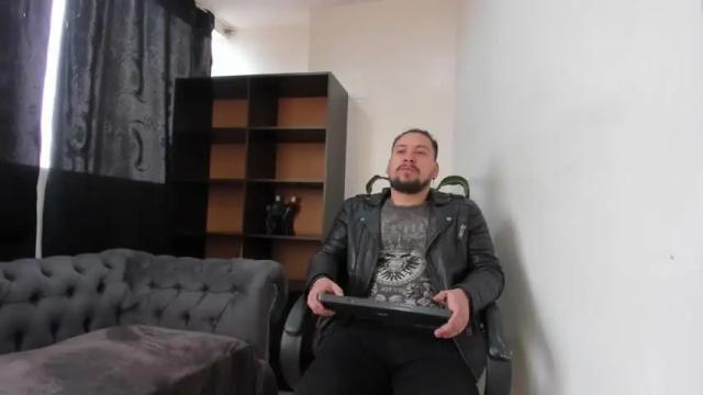 Image 3 of girls_and_cornelio Stream on Chaturbate on 12 months ago