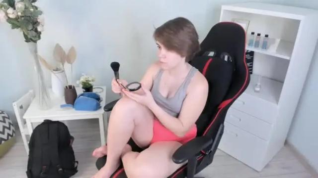 Image 4 of girlwithbag Stream on Chaturbate on 15 months ago