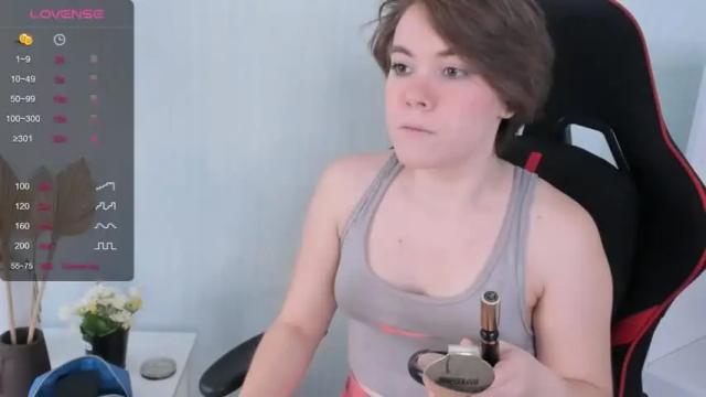 Image 2 of girlwithbag Stream on Chaturbate on 15 months ago