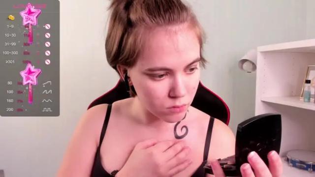Image 8 of girlwithbag Stream on Chaturbate on 14 months ago