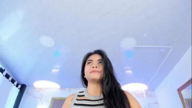 Image 2 of giselamaru Stream on Chaturbate on 22 days ago