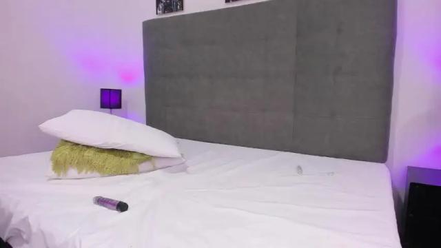 Thumbnail 1, gisell_lee's Stream at Chaturbate, 15 months ago