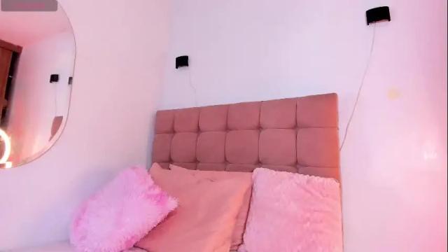 Image 2 of gisellmejia Stream on Chaturbate on 2 months ago