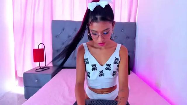Image 11 of gisellparker01 Stream on Chaturbate on 14 months ago