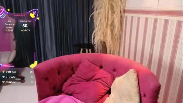 Image 6 of gissel_angel Stream on Chaturbate on 1 month ago