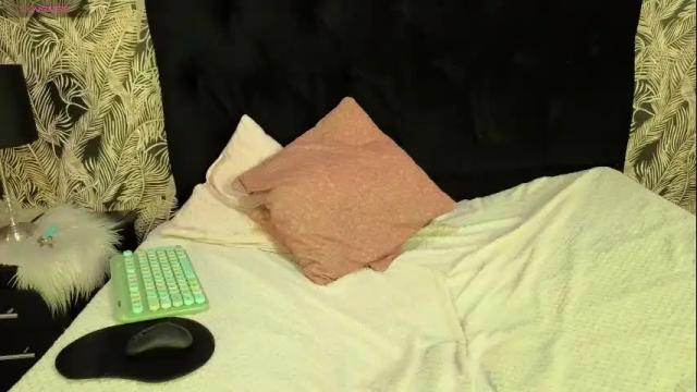 Image 11 of gissel_angel Stream on Chaturbate on 2 months ago